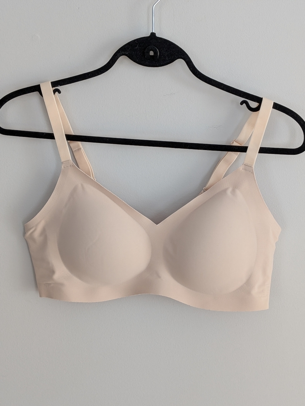 Shapermint Essentials Smoothing Comfort Wireless Bra in Beige Size M